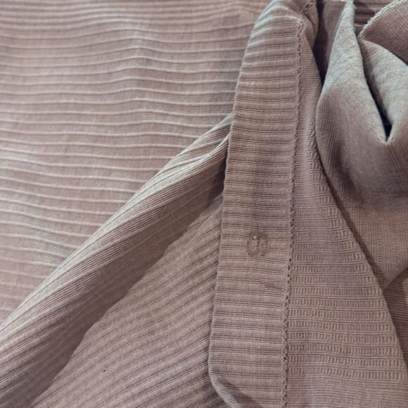 Lululemon Ebb to street tank ll SZ 6
Figue. Four way stretch.
Yoga
Athletic wear - Picture 12 of 16